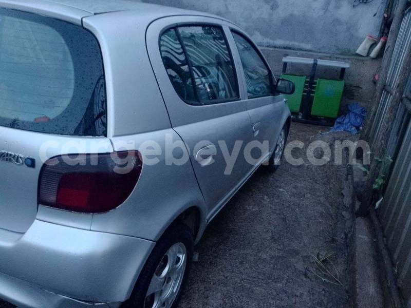 Big with watermark toyota vitz ethiopia addis ababa 13674