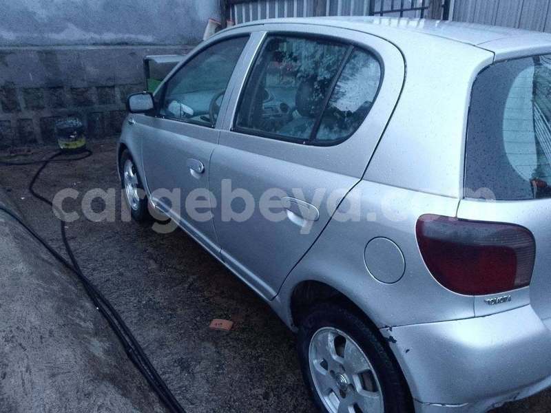 Big with watermark toyota vitz ethiopia addis ababa 13674
