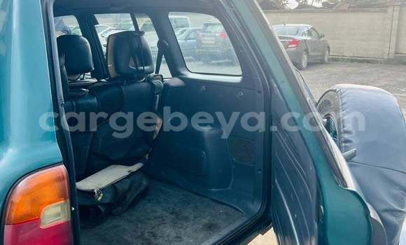 Buy Used Toyota RAV4 Green Car in Addis–Ababa in Ethiopia Buy Used Toyota RAV4 Green Car in Addis–Ababa in Ethiopia