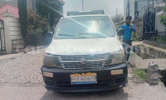 Buy Used Toyota Dolphin White Car in Addis ababa in Africa