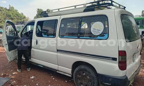Buy Used Toyota Dolphin White Car in Addis ababa in Africa Buy Used Toyota Dolphin White Car in Addis ababa in Africa