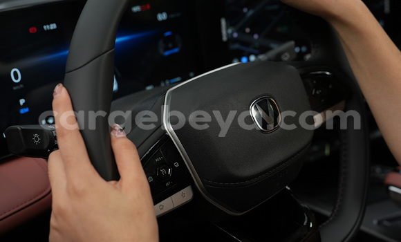 ይግዙ አዲስ Changan Explorer ነጭ መኪና በ ባኮ በ ደቡብ ይግዙ አዲስ Changan Explorer ነጭ መኪና በ ባኮ በ ደቡብ