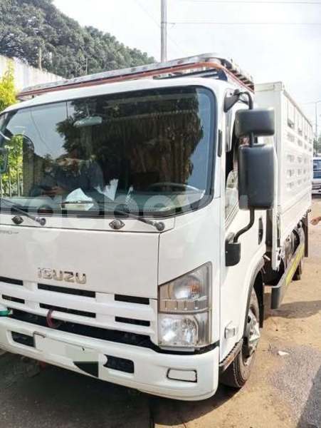 Big with watermark isuzu axiom ethiopia addis ababa 13707