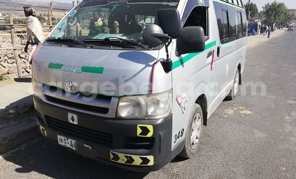 Buy Used Toyota Hiace Silver Car in Addis–Ababa in Ethiopia Buy Used Toyota Hiace Silver Car in Addis–Ababa in Ethiopia