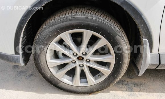 Acheter Import Voiture Toyota RAV4 Blanc à Import - Dubai, Ethiopie Acheter Import Voiture Toyota RAV4 Blanc à Import - Dubai, Ethiopie