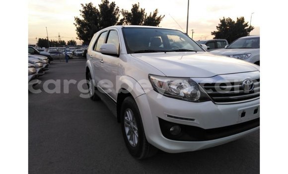 Imported Toyota Fortuner White Makiinaa iti Import - Dubai keessatti Ethiopia keessatti Imported Toyota Fortuner White Makiinaa iti Import - Dubai keessatti Ethiopia keessatti