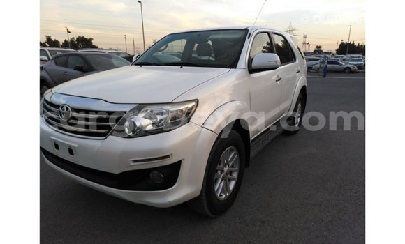 Imported Toyota Fortuner White Makiinaa iti Import - Dubai keessatti Ethiopia keessatti Imported Toyota Fortuner White Makiinaa iti Import - Dubai keessatti Ethiopia keessatti