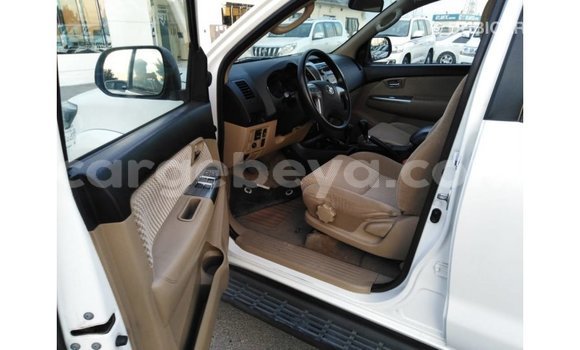 Imported Toyota Fortuner White Makiinaa iti Import - Dubai keessatti Ethiopia keessatti Imported Toyota Fortuner White Makiinaa iti Import - Dubai keessatti Ethiopia keessatti