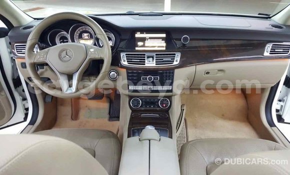 Buy Import Mercedes-Benz 190 (W201) White Car in Import - Dubai in Ethiopia Buy Import Mercedes-Benz 190 (W201) White Car in Import - Dubai in Ethiopia