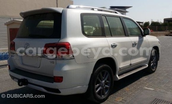 Buy Import Toyota Land Cruiser White Car in Import - Dubai in Ethiopia Buy Import Toyota Land Cruiser White Car in Import - Dubai in Ethiopia