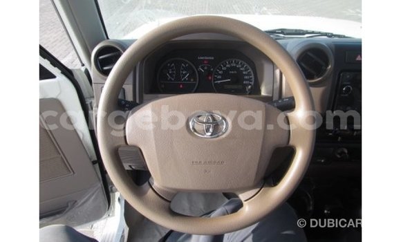 Buy Import Toyota Land Cruiser White Car in Import - Dubai in Ethiopia Buy Import Toyota Land Cruiser White Car in Import - Dubai in Ethiopia