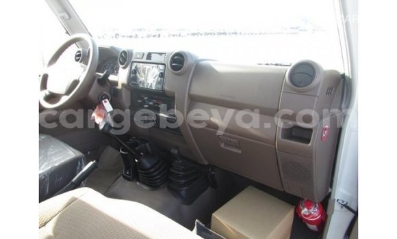 Buy Import Toyota Land Cruiser White Car in Import - Dubai in Ethiopia Buy Import Toyota Land Cruiser White Car in Import - Dubai in Ethiopia